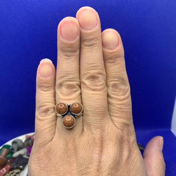 Sparkling Goldstone (Sandstone) Trio Ring! 925 Sterling Silver Plated, Size 8.25 - Picture 7 of 8